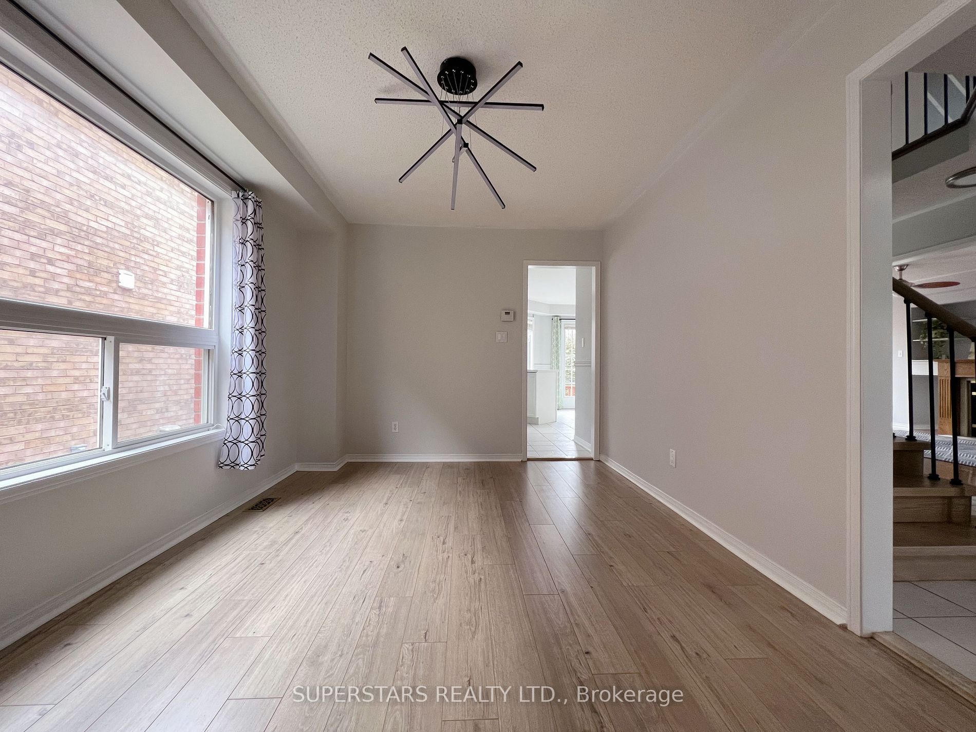 2 Redvers Street