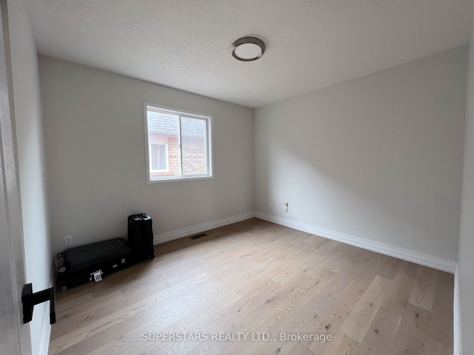 2 Redvers Street