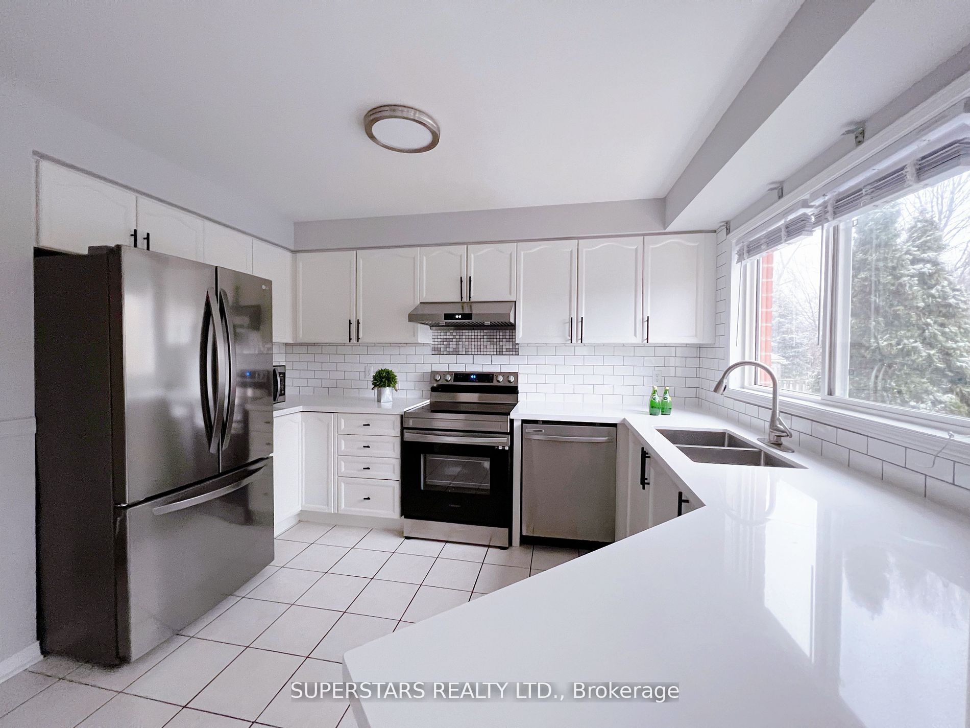 2 Redvers Street