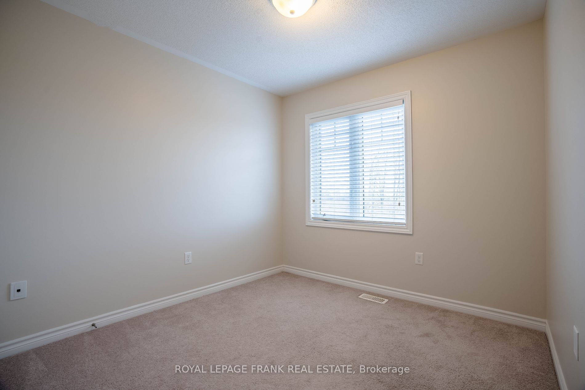 462 Meadowglade Rd