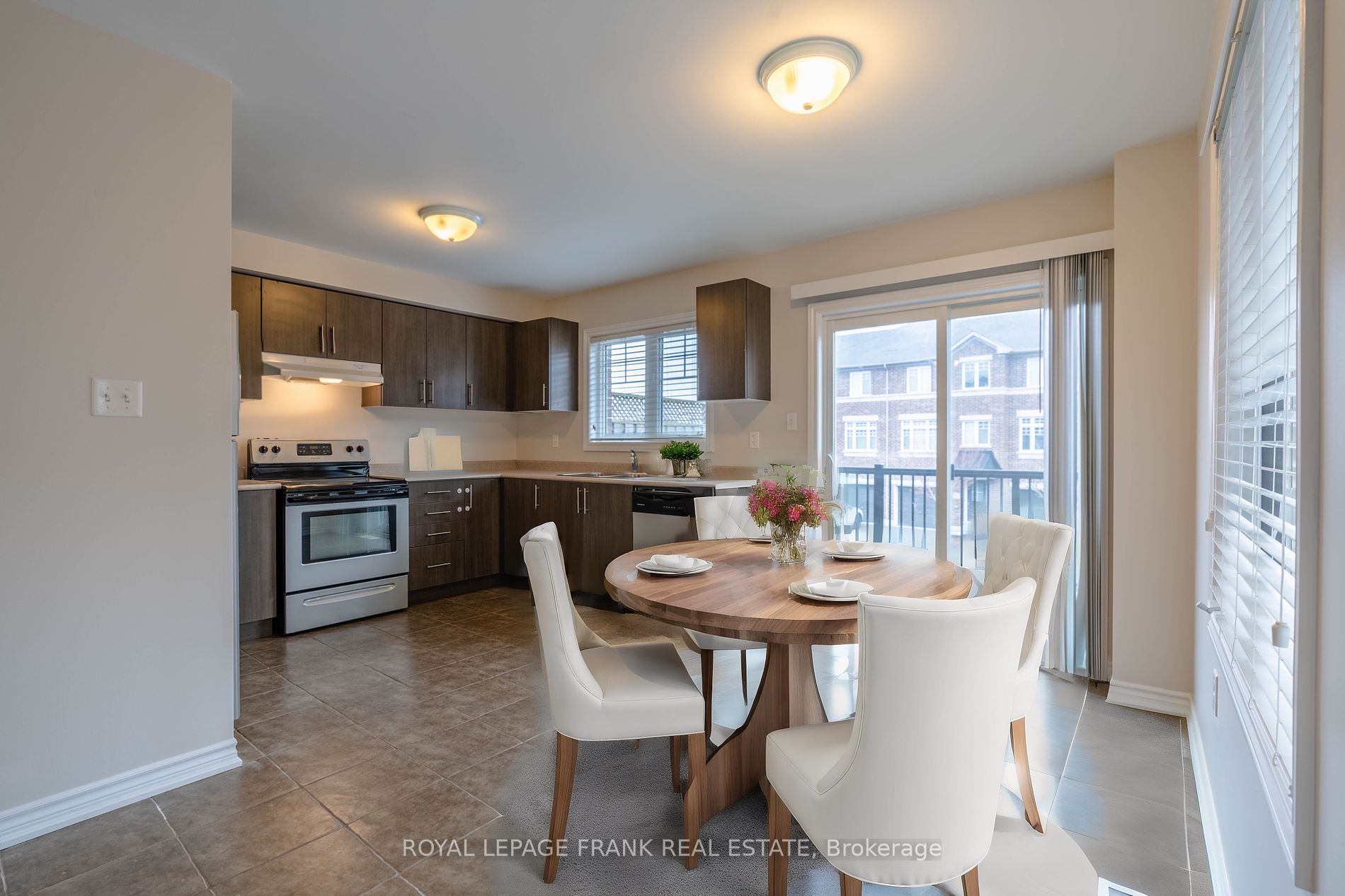 462 Meadowglade Rd