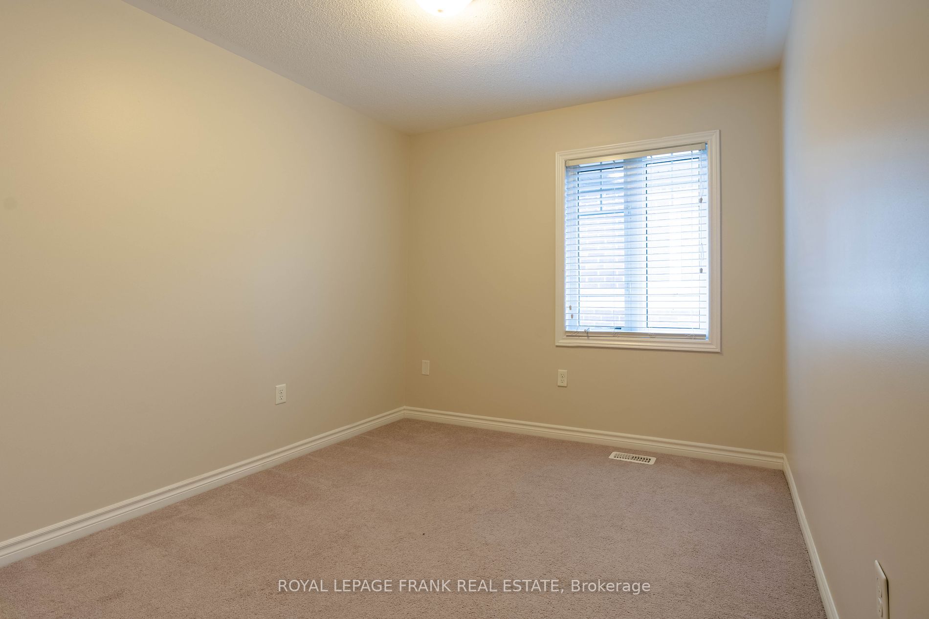 462 Meadowglade Rd