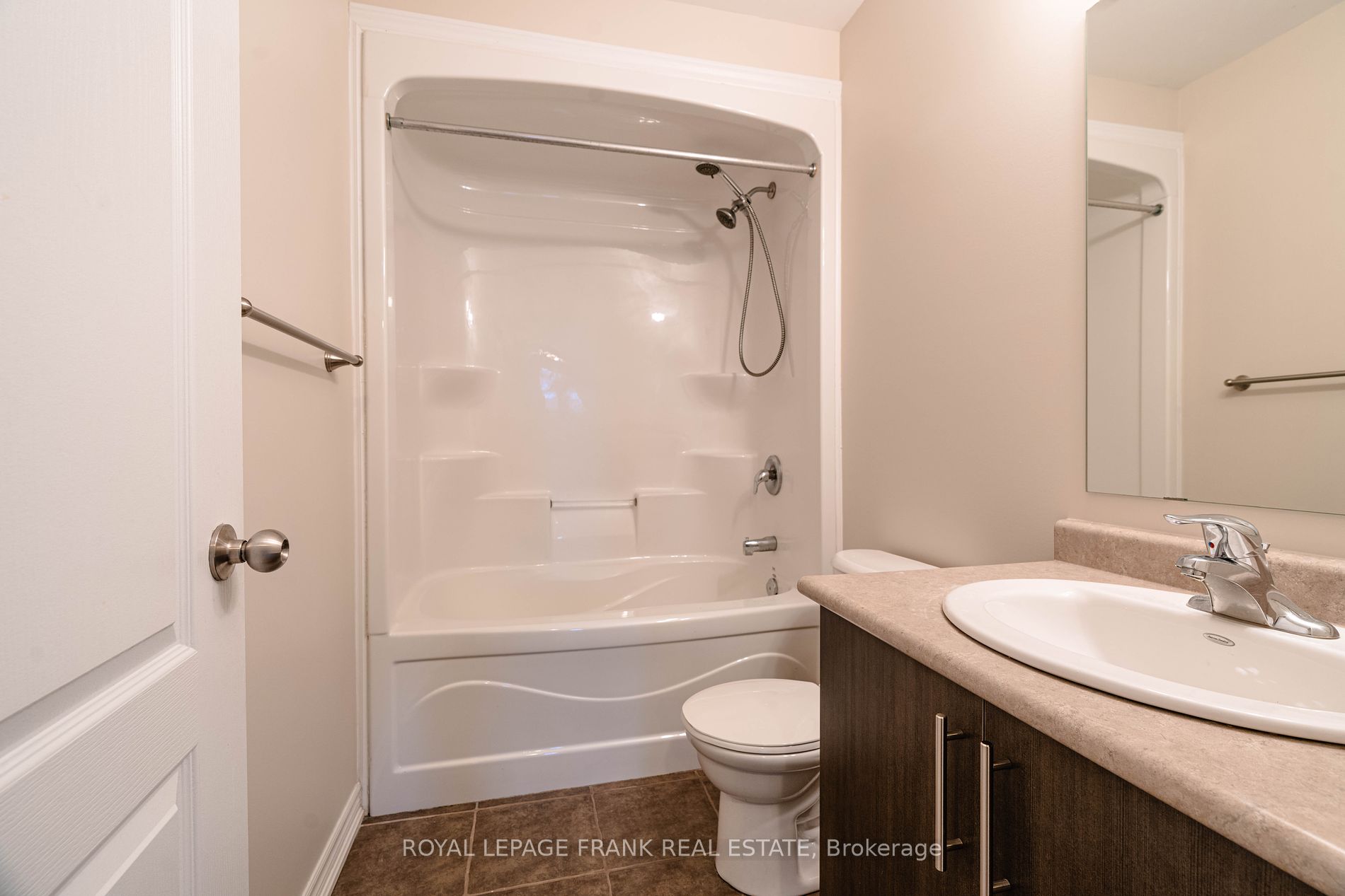 462 Meadowglade Rd