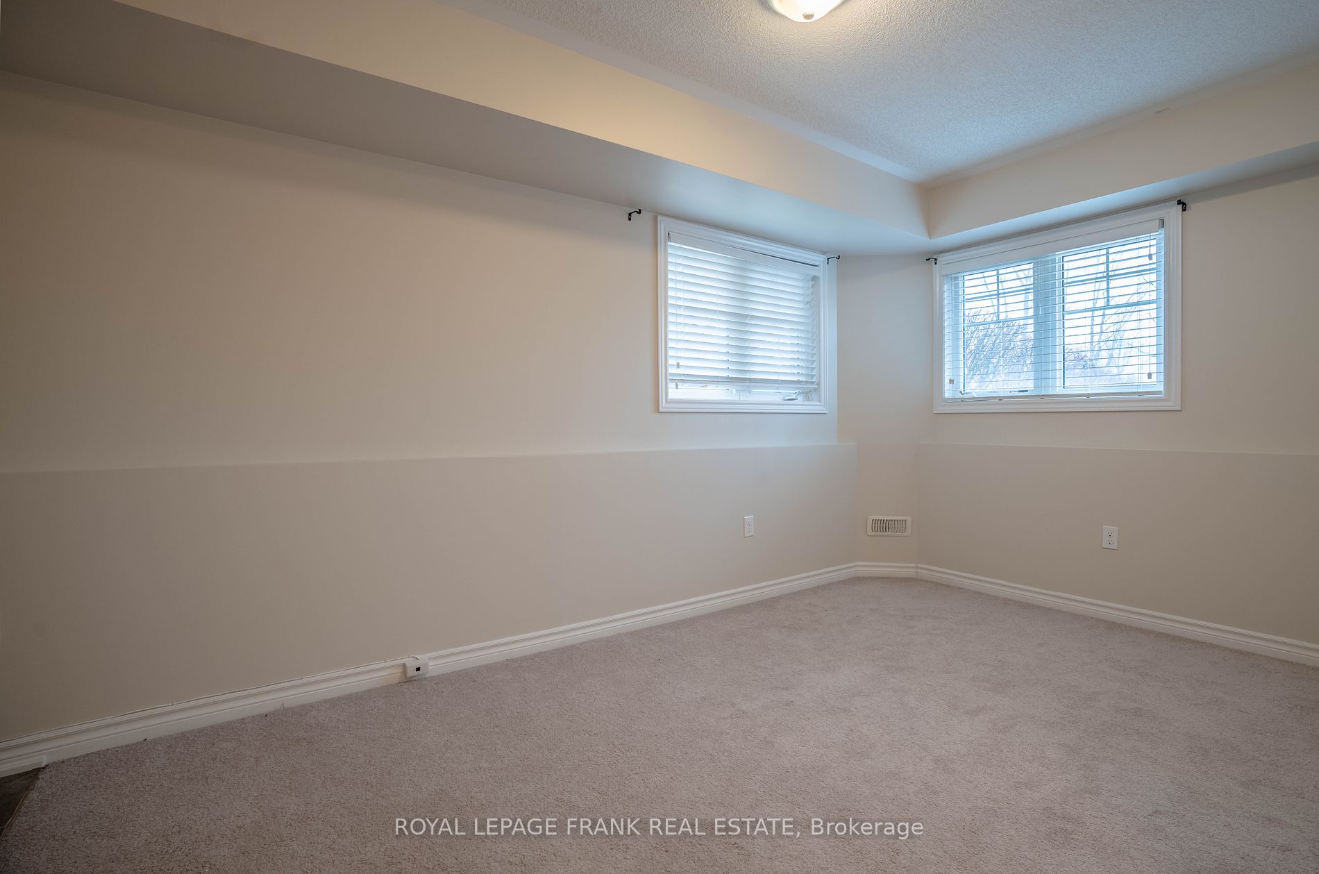 462 Meadowglade Rd