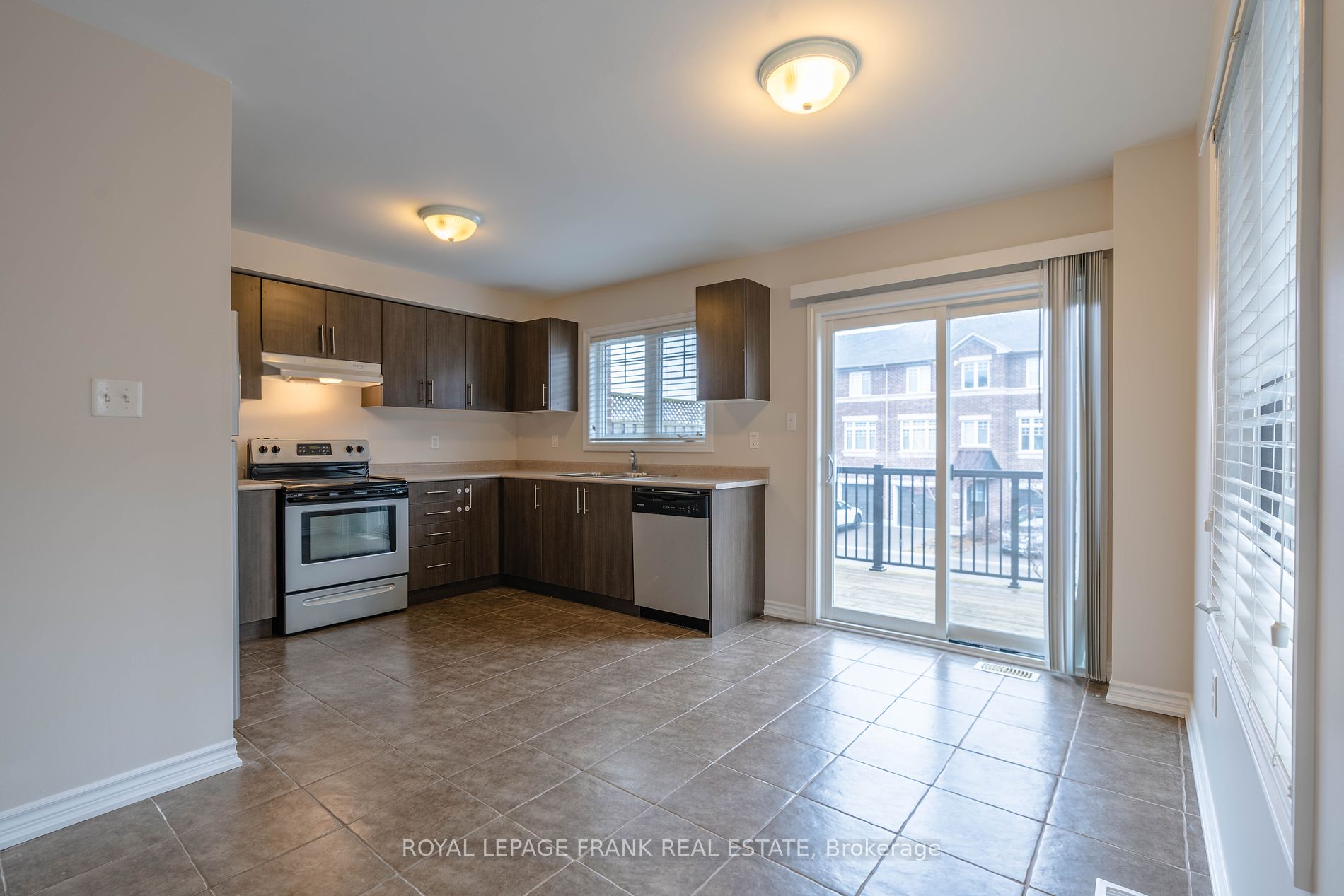 462 Meadowglade Rd