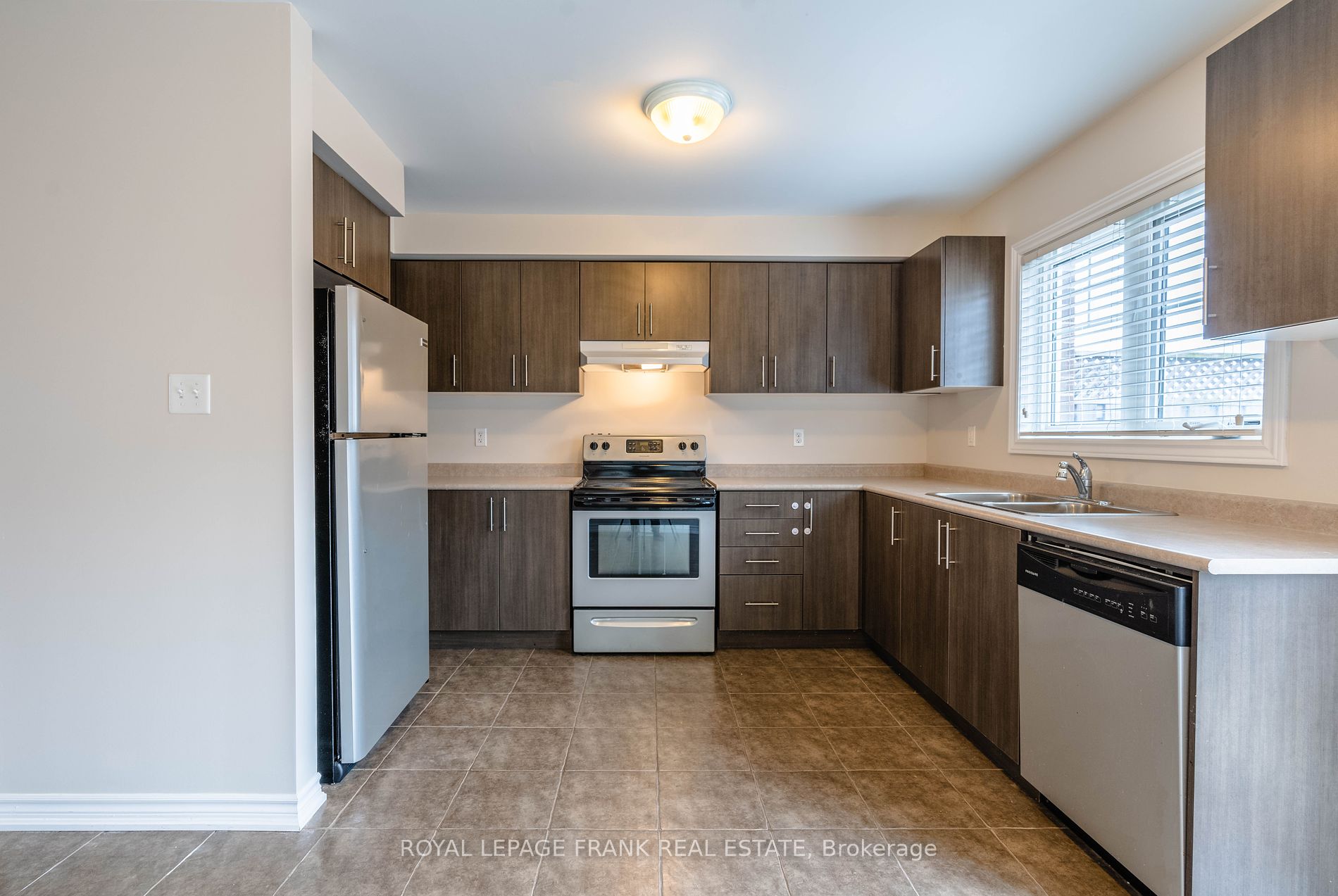 462 Meadowglade Rd