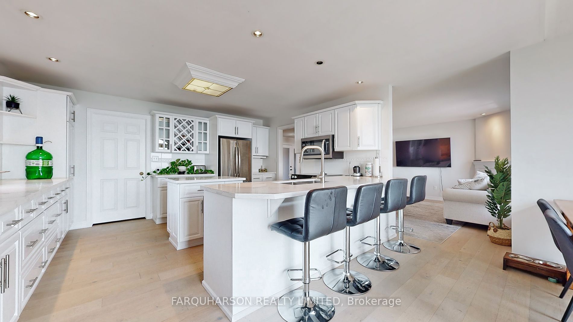 207 Aldred Dr