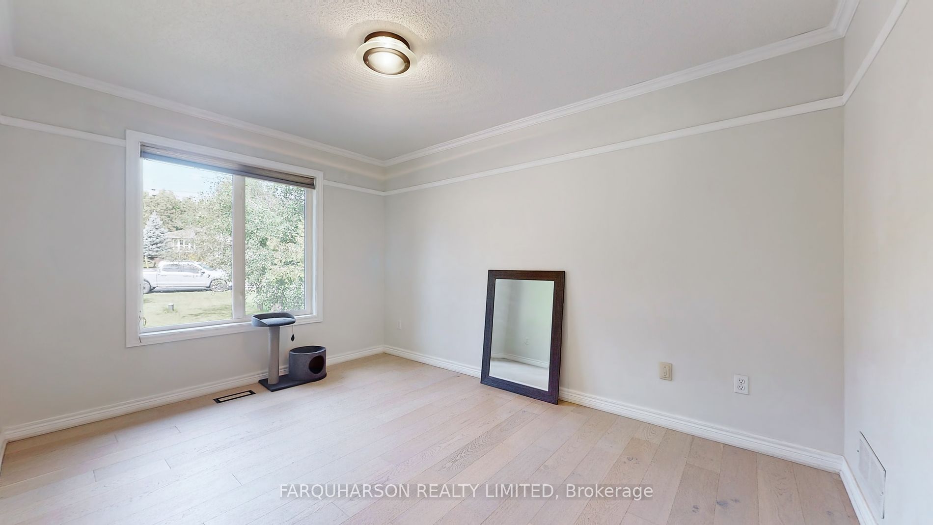 207 Aldred Dr