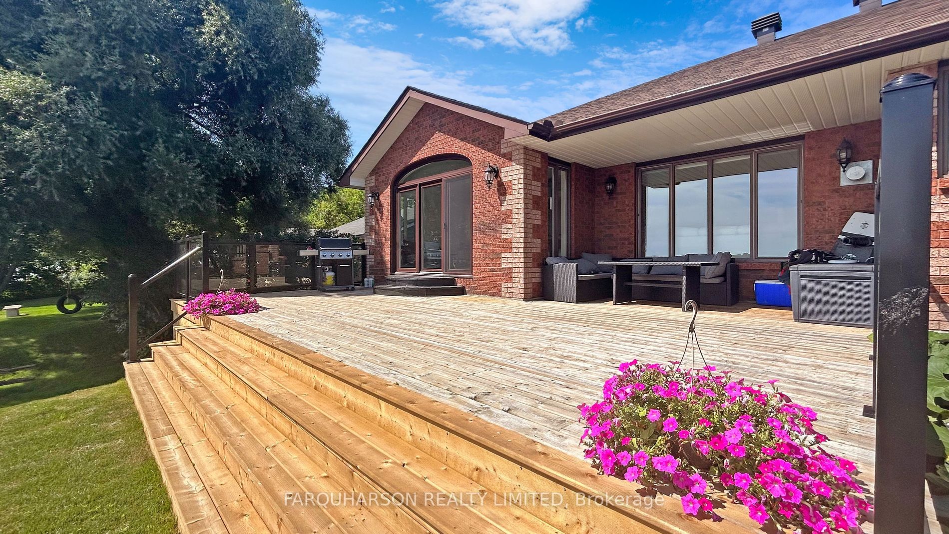 207 Aldred Dr