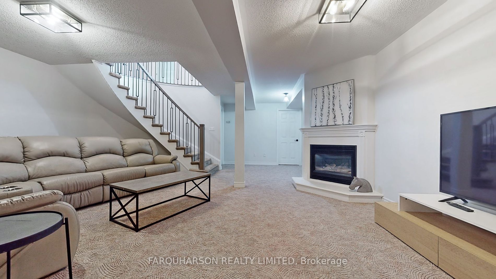 207 Aldred Dr