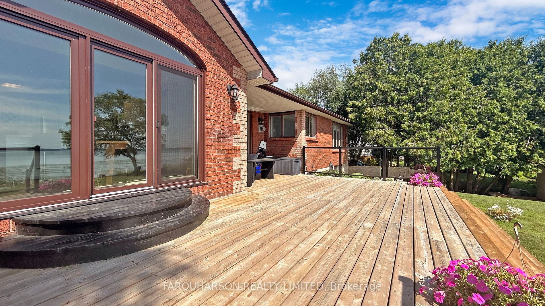 207 Aldred Dr