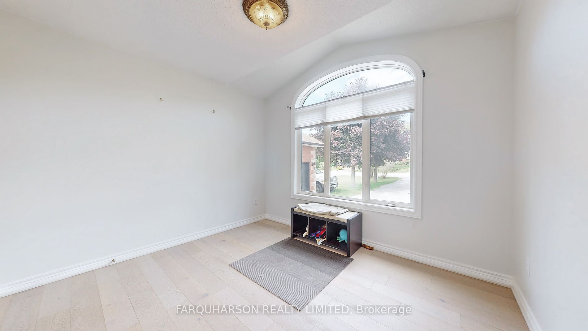 207 Aldred Dr