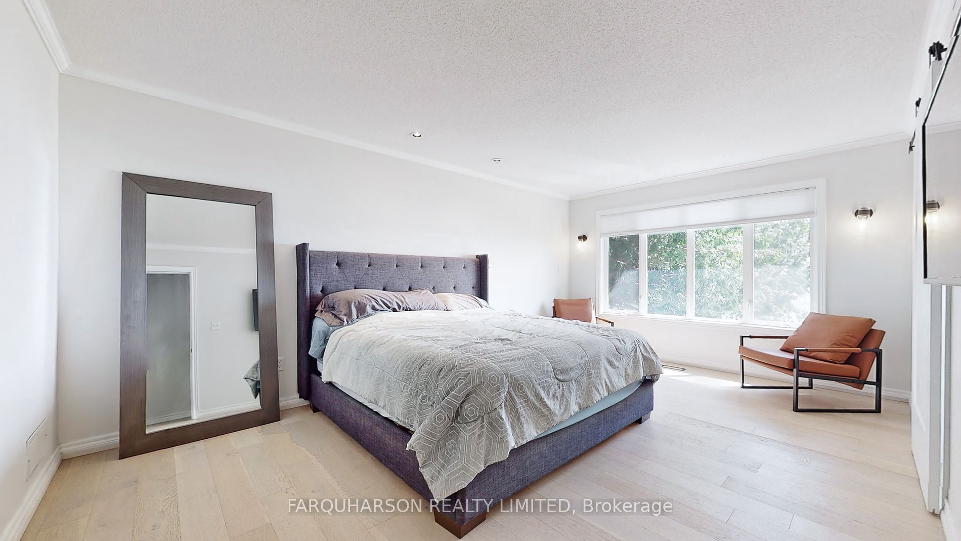 207 Aldred Dr