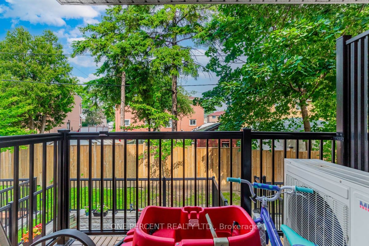 1485 Birchmount Rd, #208