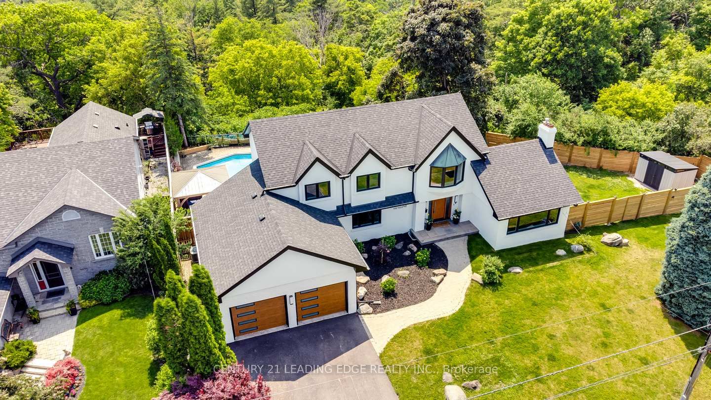 558 Pine Ridge Road S
