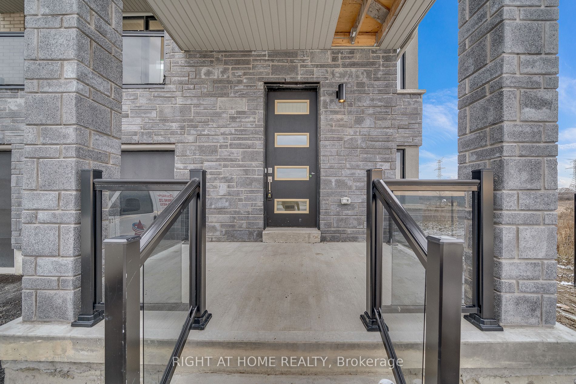 275 Port Darlington Road