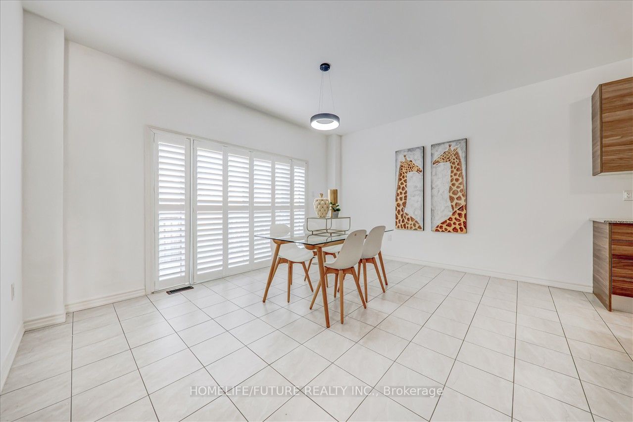 25 Lyle Dr