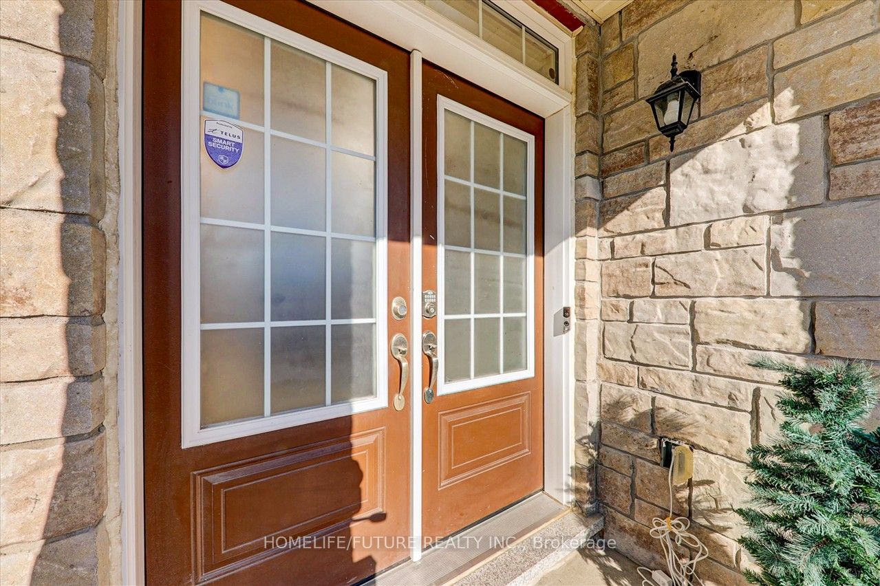 25 Lyle Dr