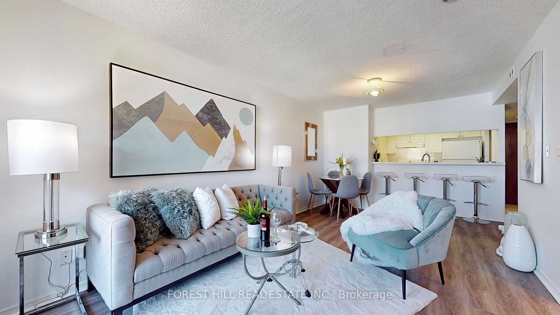 1765 Queen St E, #306