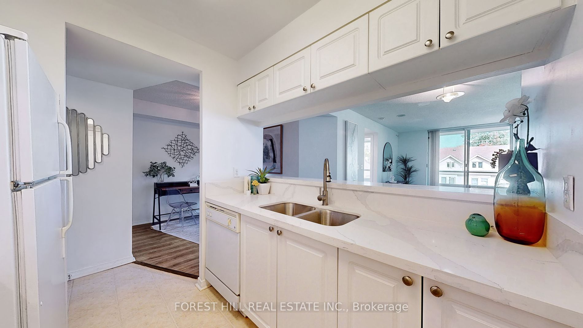 1765 Queen St E, #306