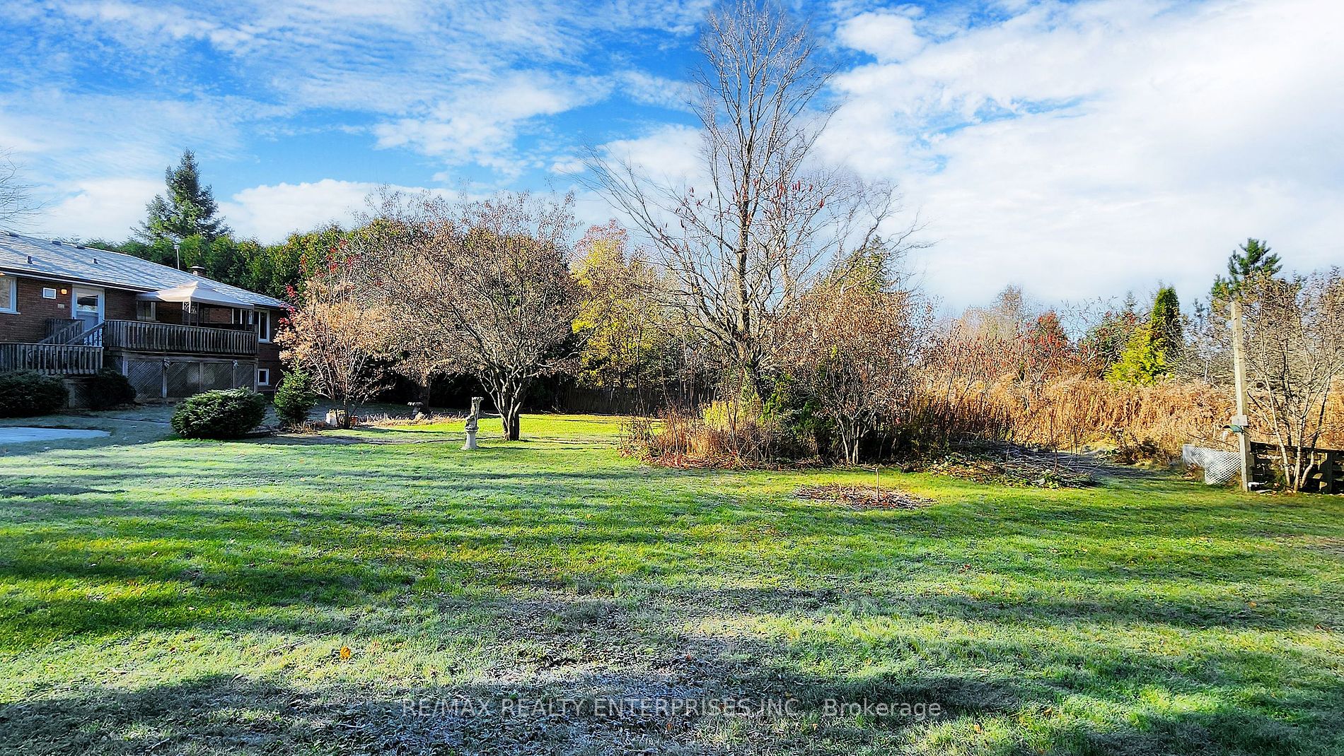 52 Columbus Road E