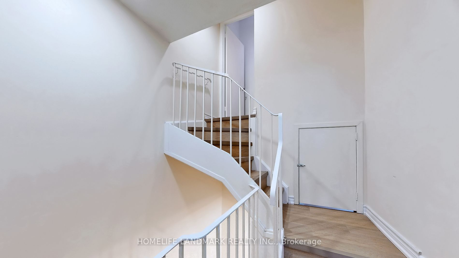 1209 Queen Street E, #82