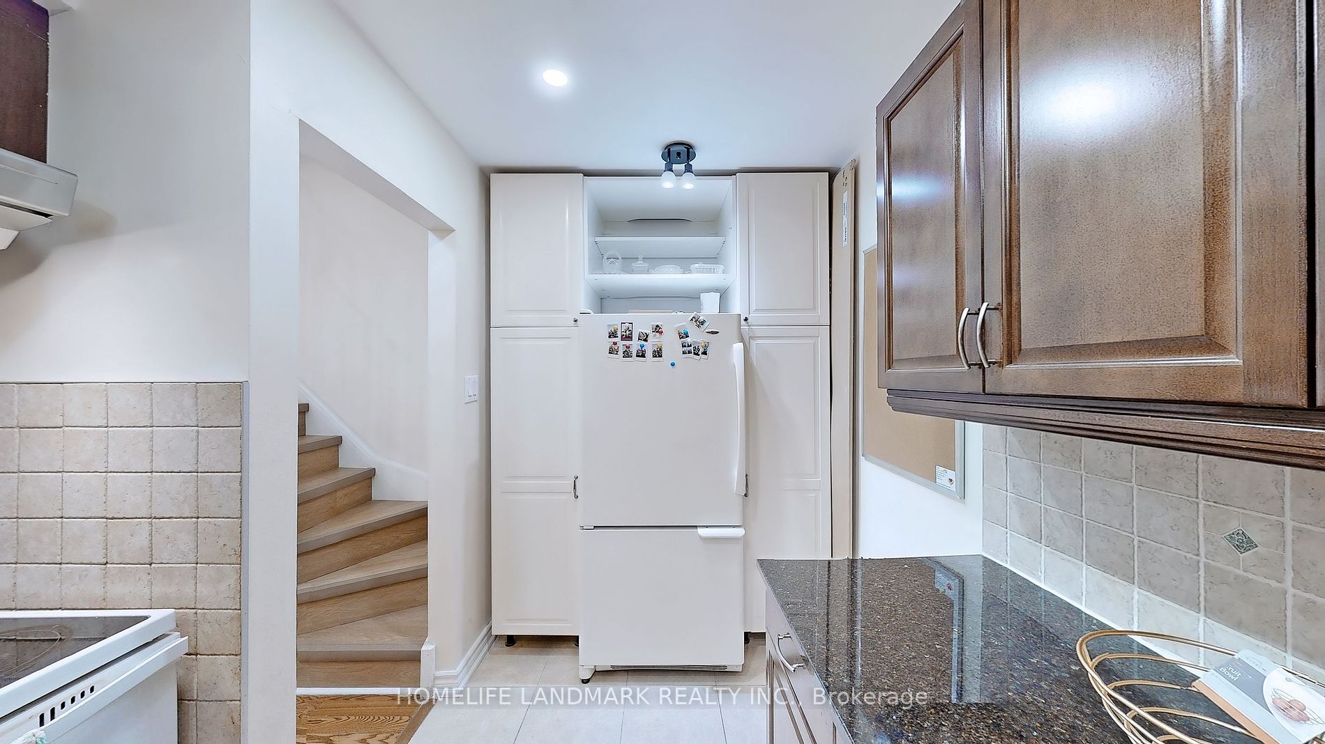1209 Queen Street E, #82