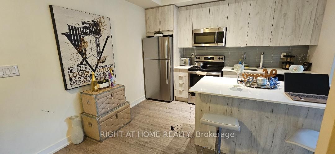 1350 Kingston Rd, #Th03