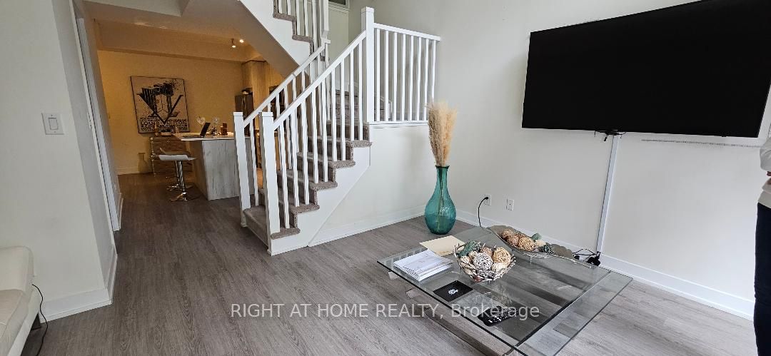 1350 Kingston Rd, #Th03