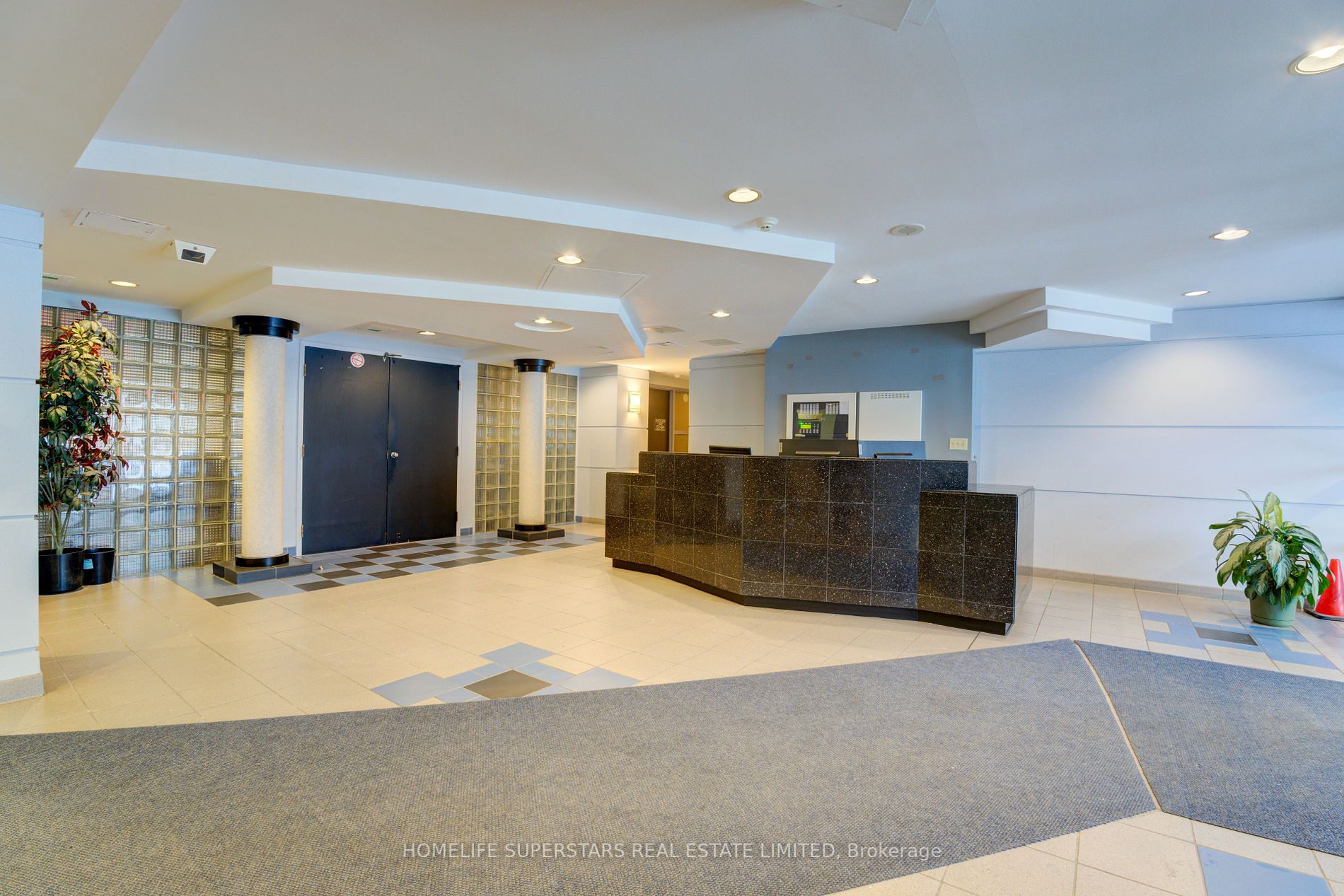 90 Dale Ave, #1003