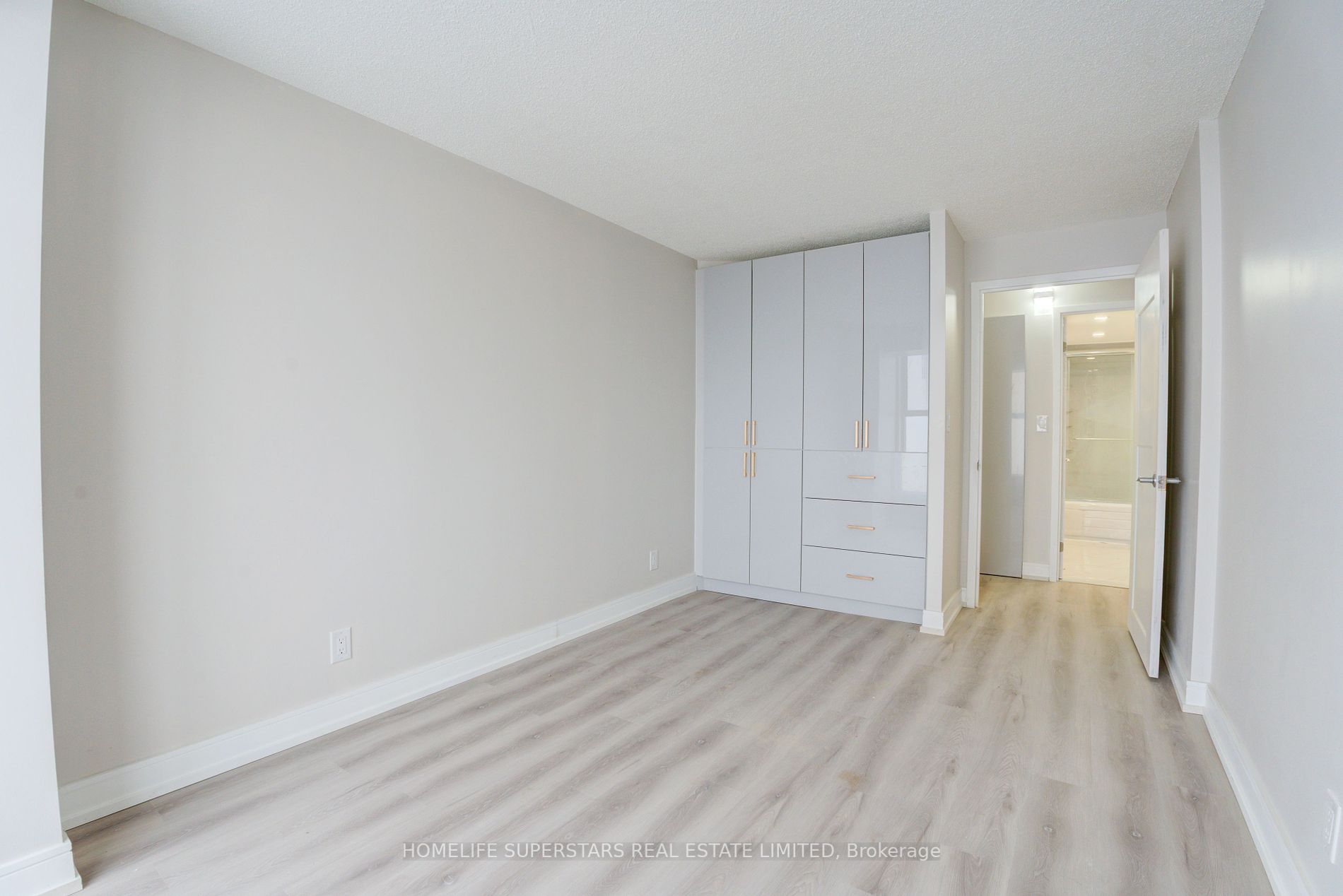 90 Dale Ave, #1003