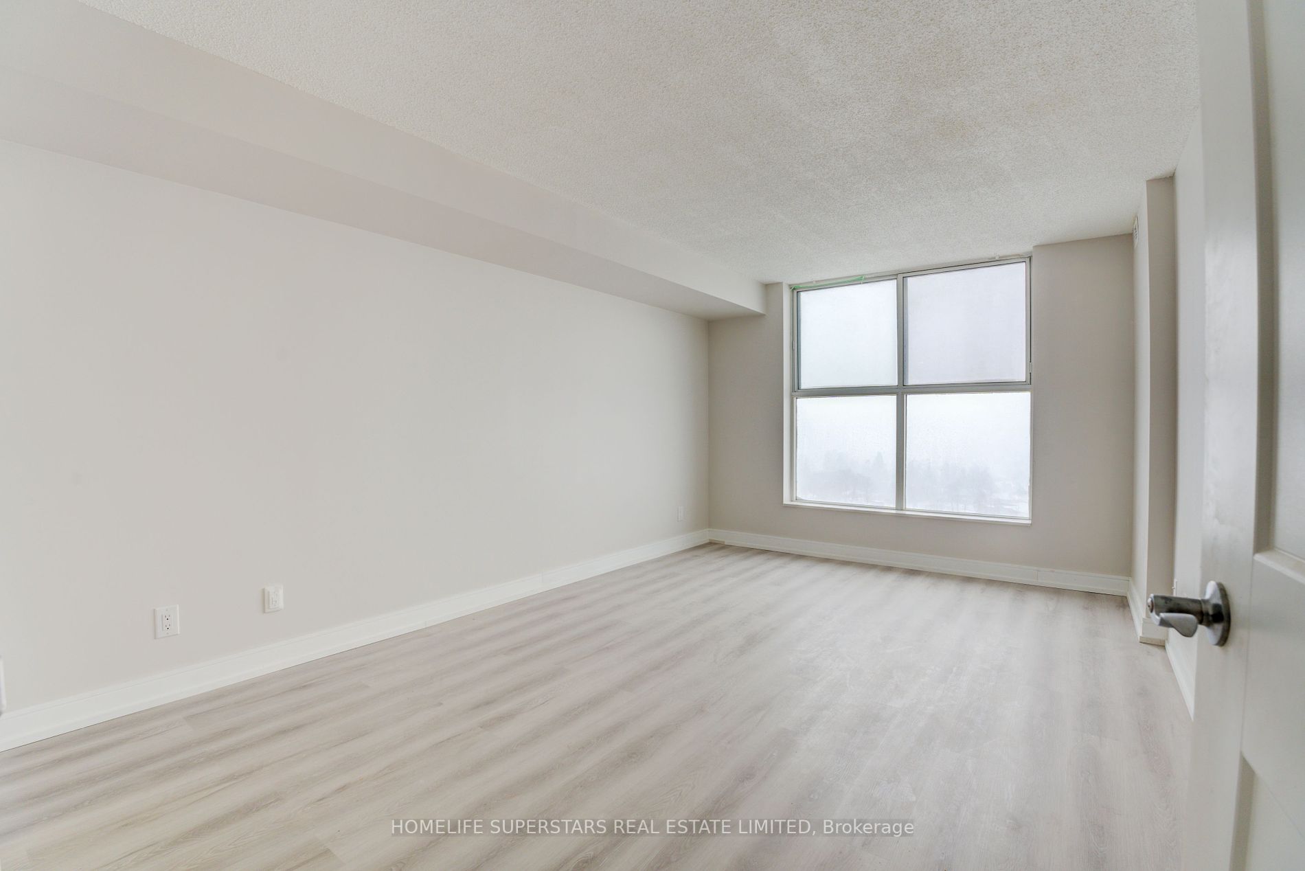 90 Dale Ave, #1003