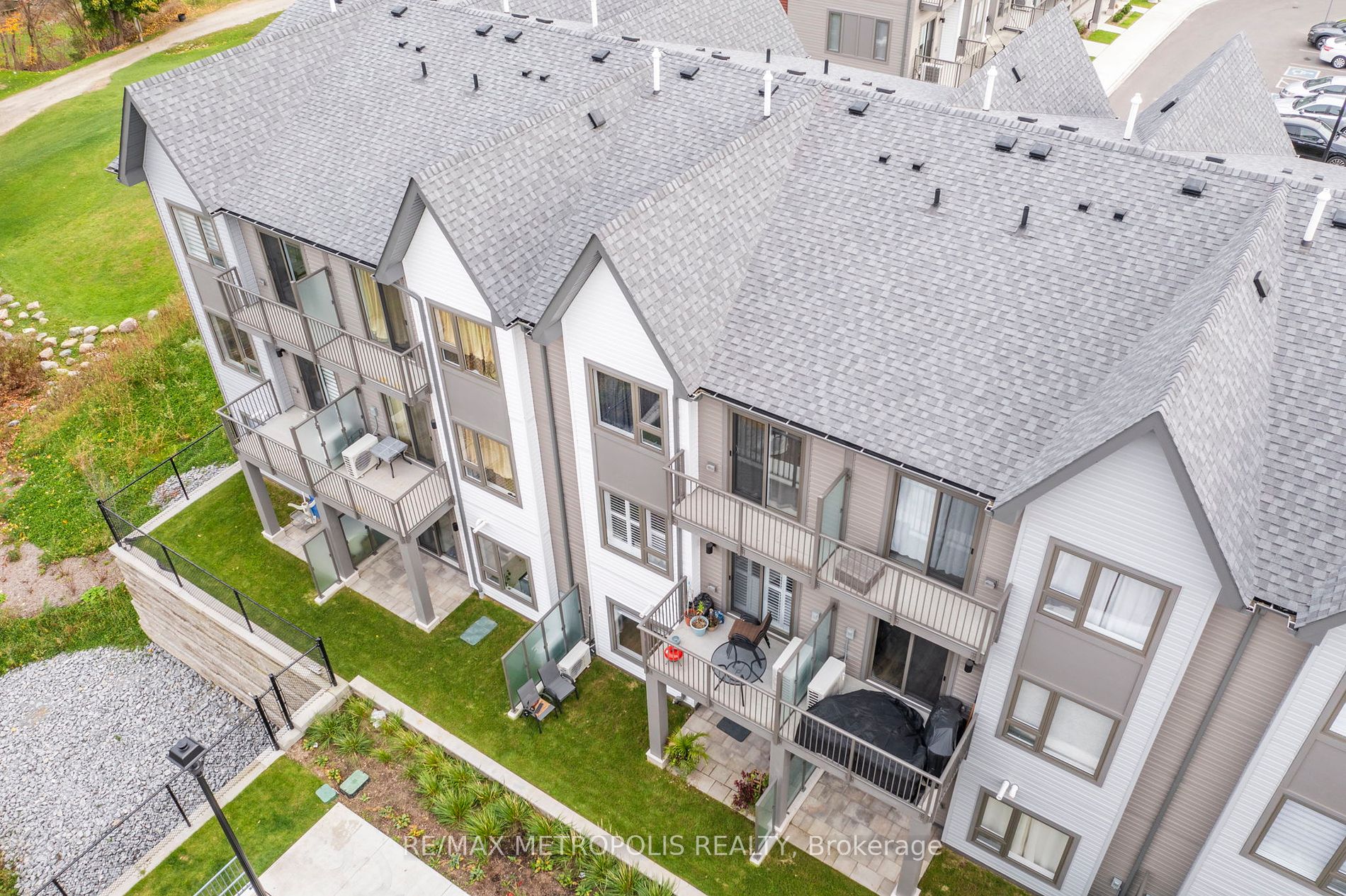 2635 William Jackson Drive, #909