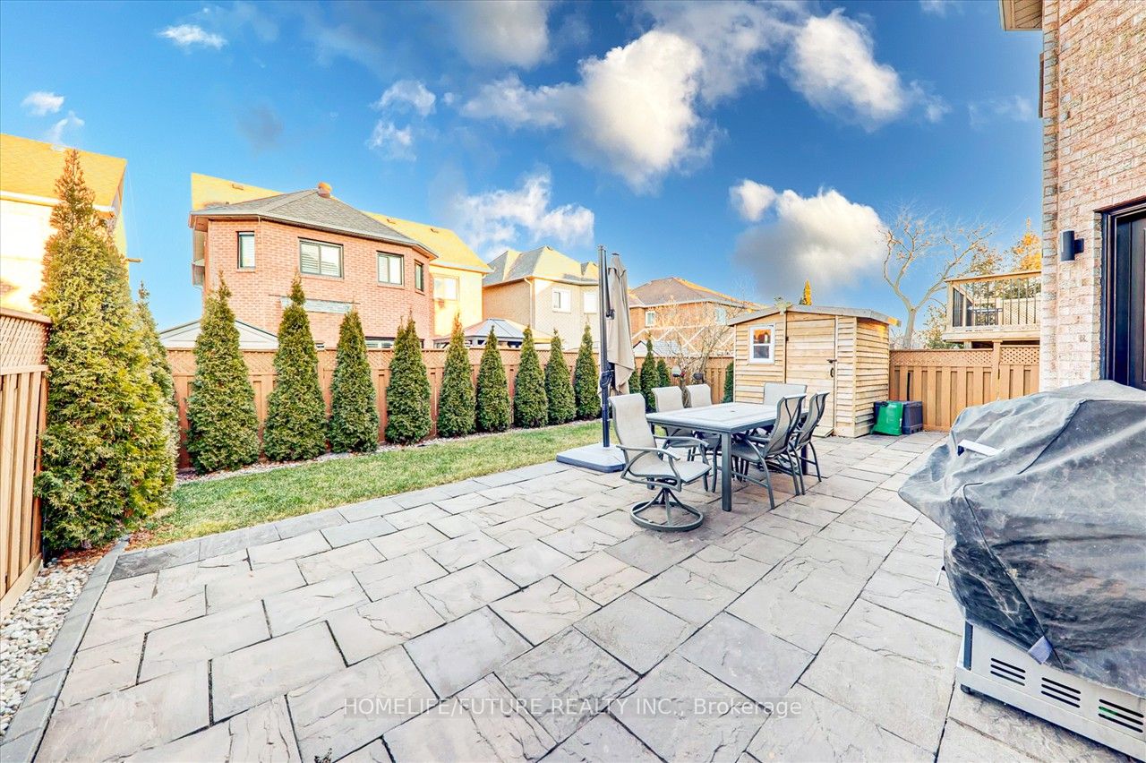 1761 Silver Maple Dr