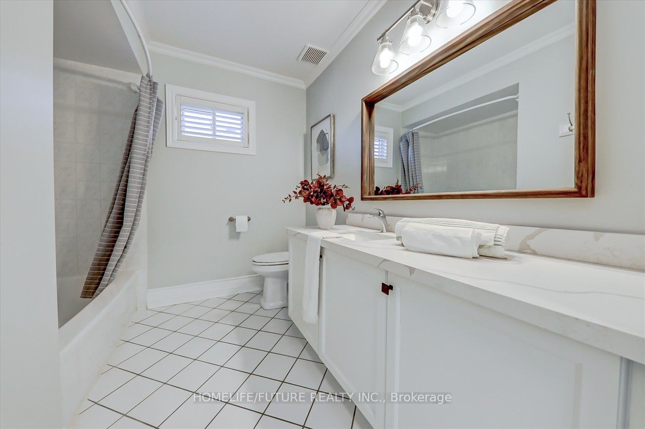 1761 Silver Maple Dr
