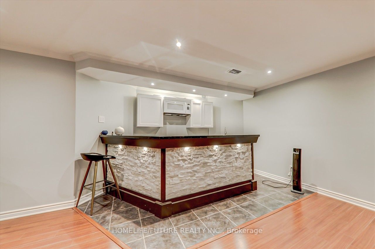 1761 Silver Maple Dr