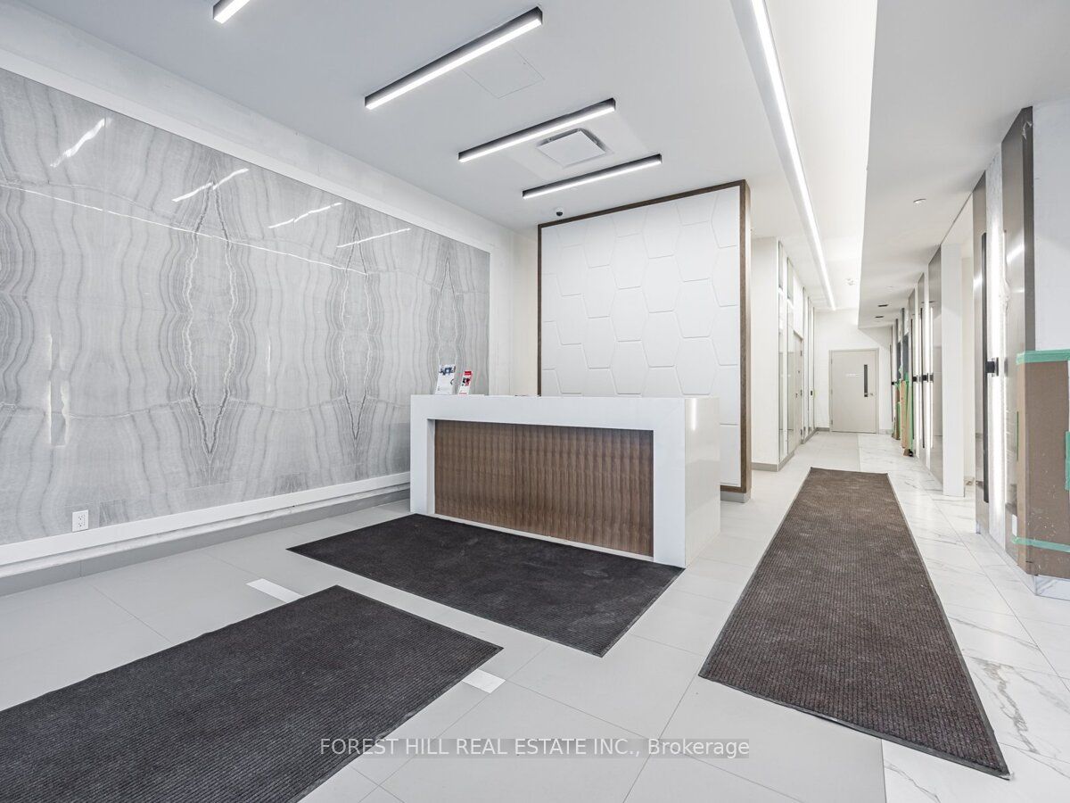 10 Meadowglen Place #401
