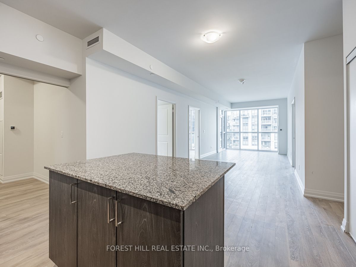 10 Meadowglen Place #401