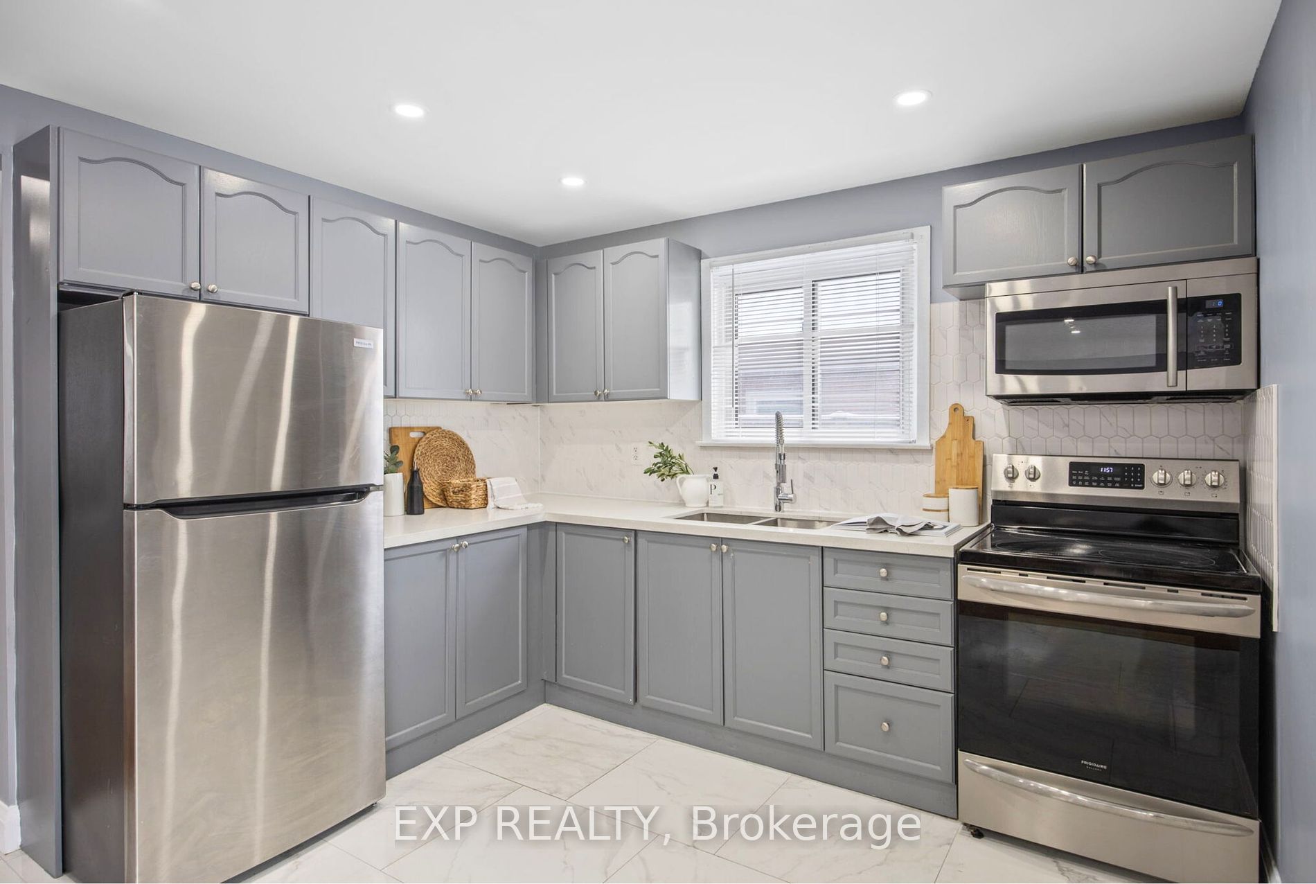 159 Cadillac Avenue S