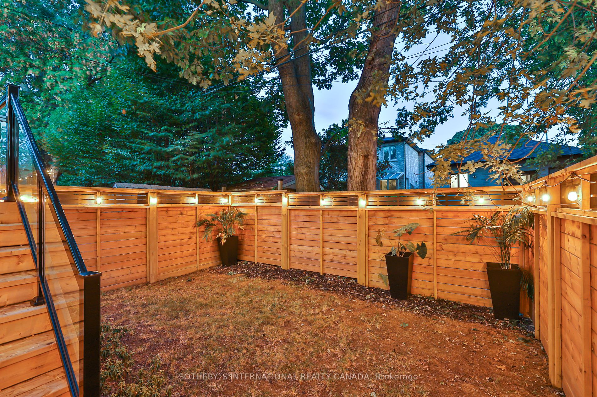 1C Holborne Ave