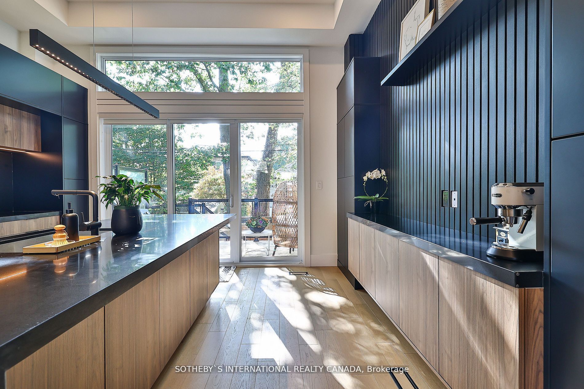 1C Holborne Ave