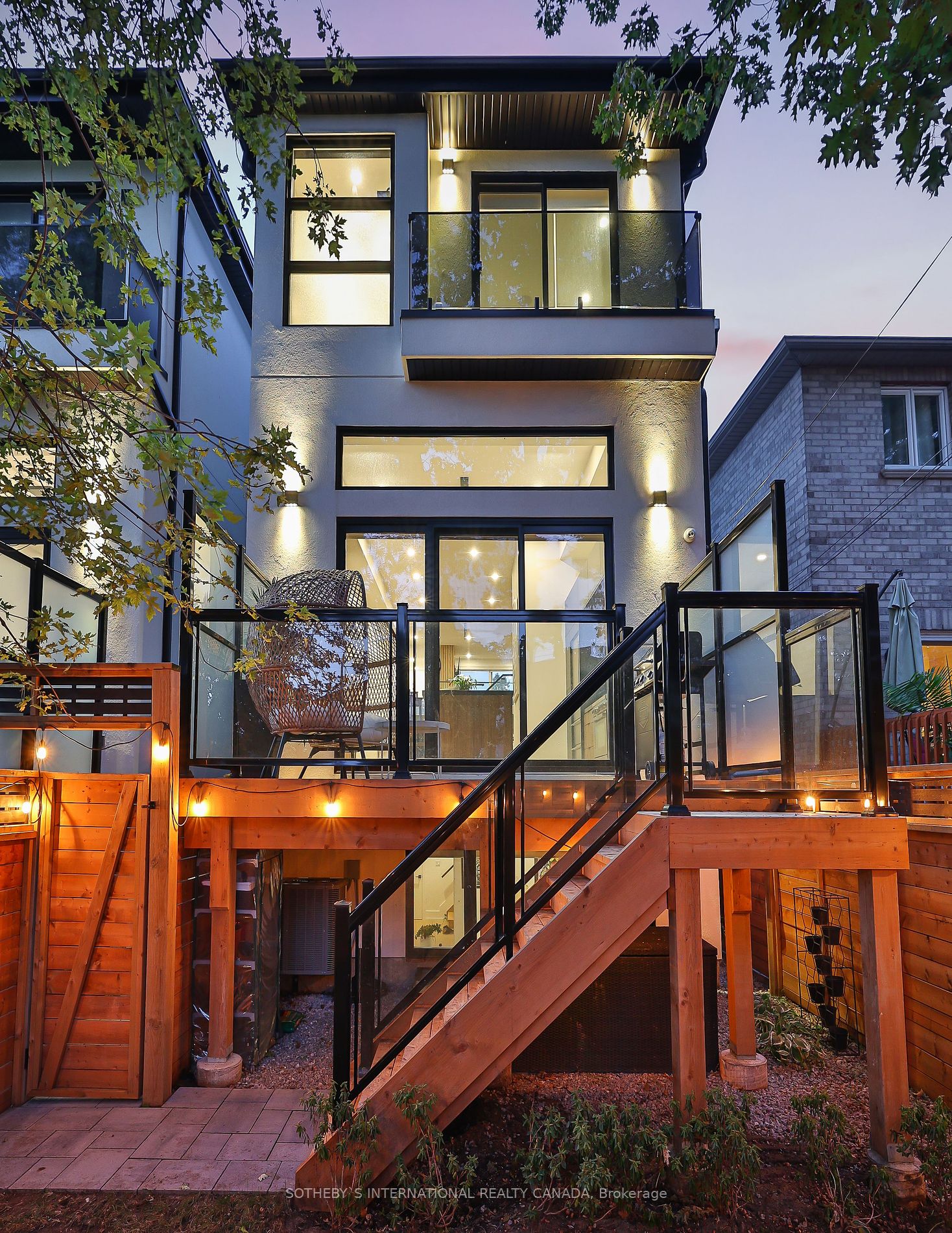 1C Holborne Ave