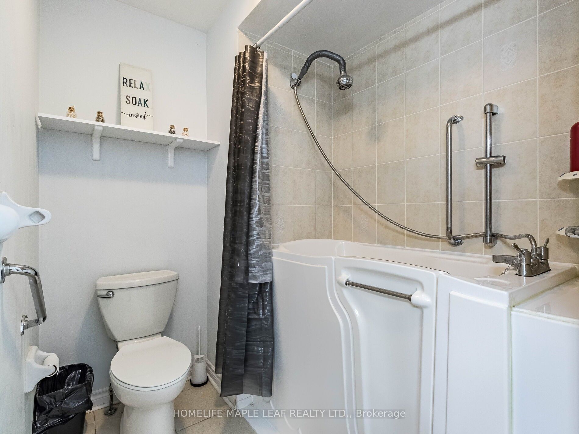 350 Lakebreeze Drive #8