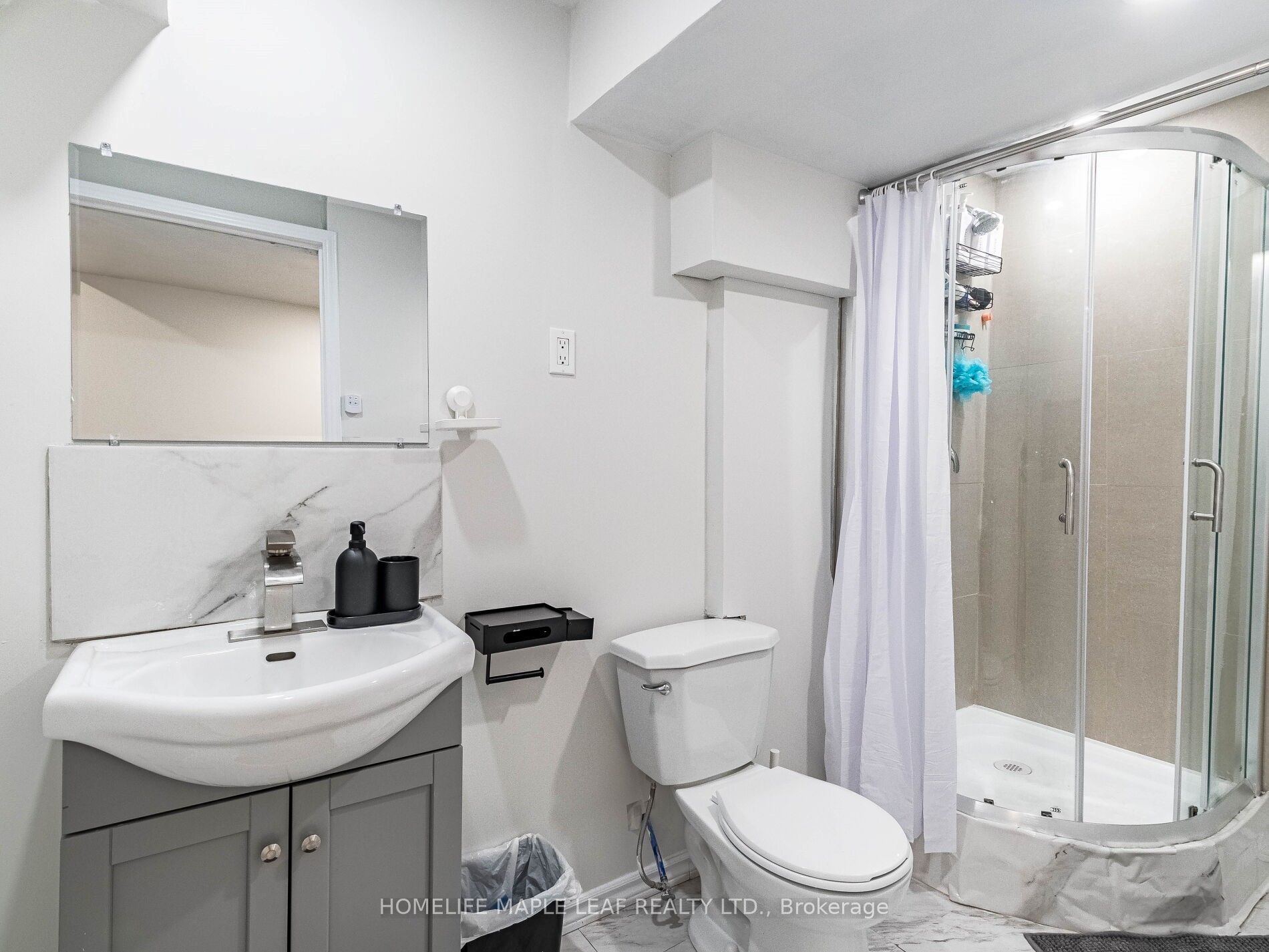 350 Lakebreeze Drive #8