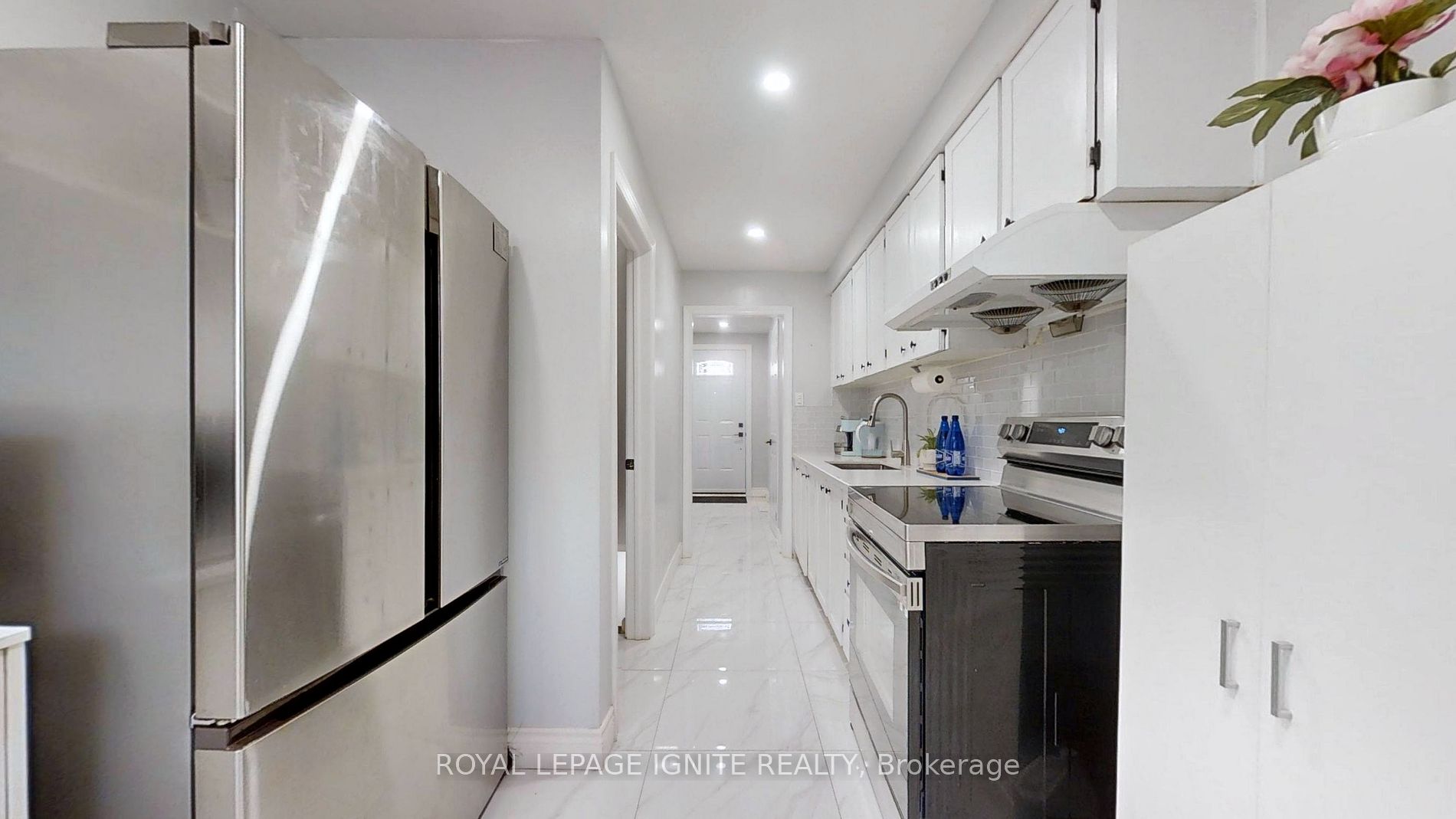1021 Midland Ave, #9