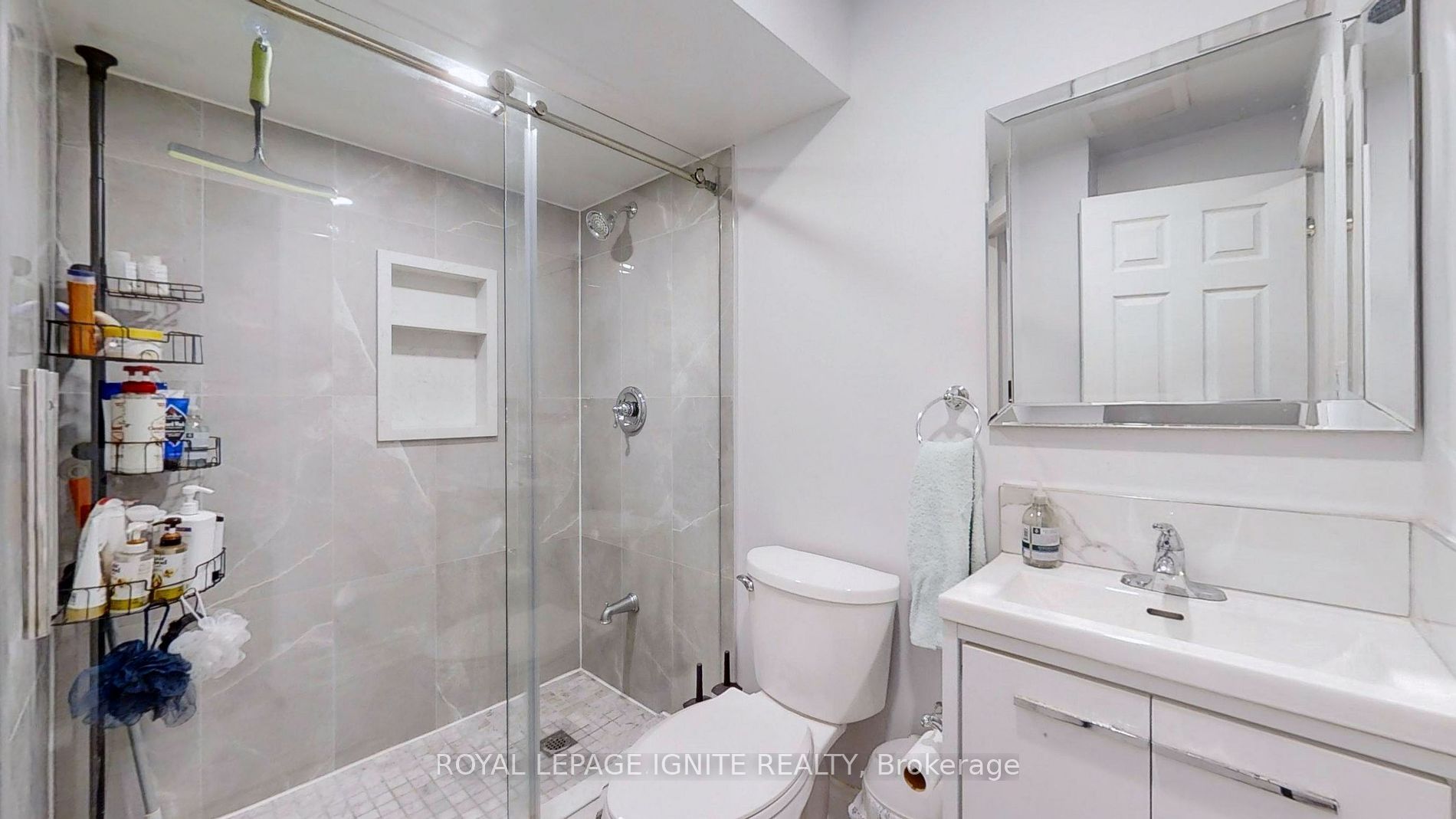 1021 Midland Ave, #9