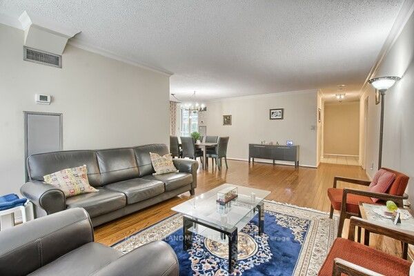 225 Bamburgh Circ, #103