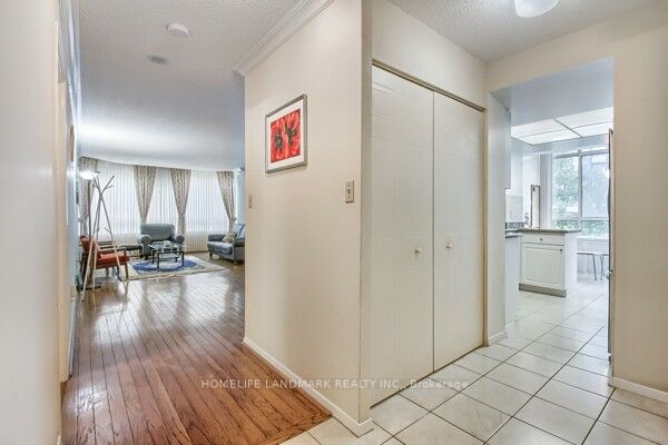 225 Bamburgh Circ, #103
