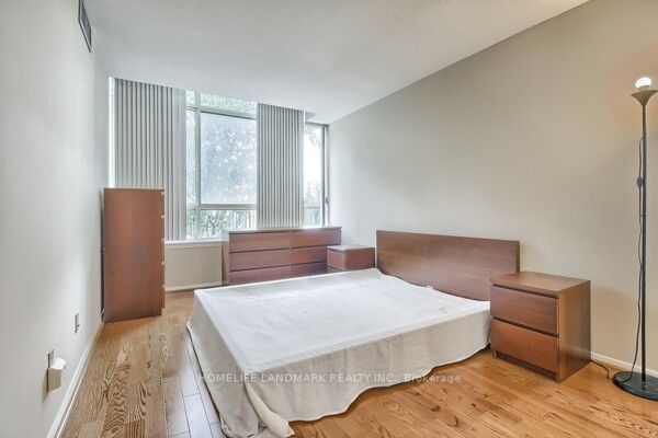 225 Bamburgh Circ, #103