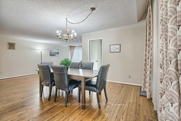225 Bamburgh Circ, #103